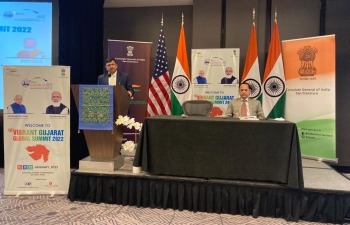 #vibrantgujarat delegation interacts with the Indian diaspora held at Indiacc Milpitas on excellent opportunities the state offers to investors. Consul General Amb. Dr. T. V. Nagendra Prasad along with Mr. J. P. Gupta, IAS, Principal Secretary (Finance), Government of Gujarat, highlighted the path breaking initiatives, including the benefits offered by #Giftcity for global investors. The community was keen as seen during the Q&A session.